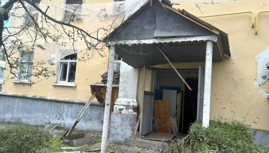 Місце атаки пожежно-рятувального підрозділу у Богодухові, фото МВС