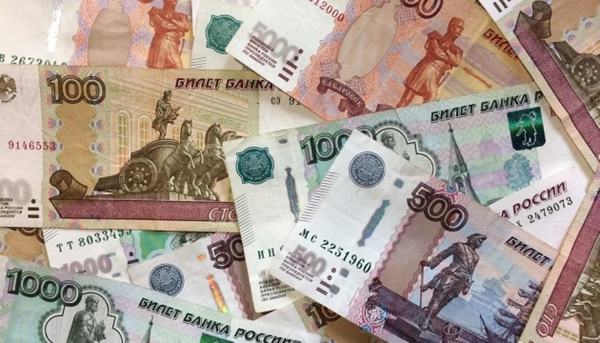 Розвідка: за 18 місяців росіяни вивели через брокерів 600 млрд руб.