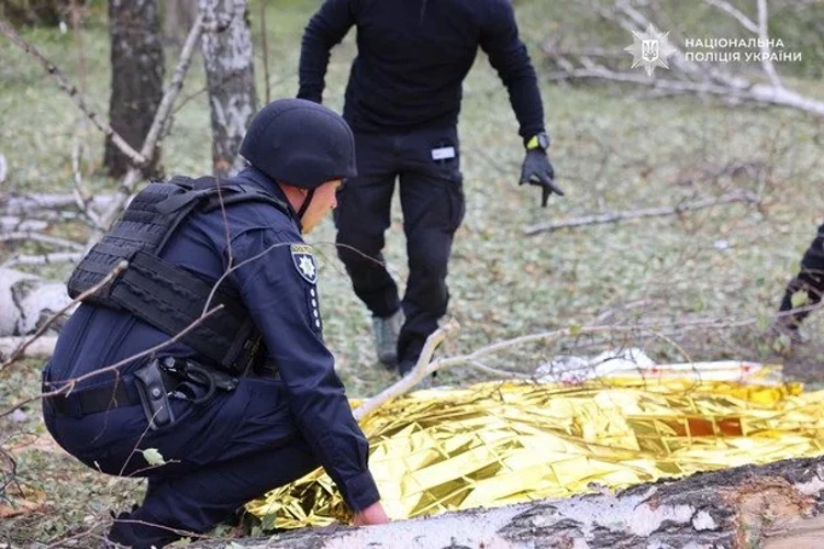 Пошкоджена територія спеціалізованого дитячого будинку в Сумах після удару 27 вересня, фото ДСНС