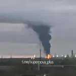 Підтверджено пожежу на Сургутському ЗСК: губернатор назвав це «промисловим об’єктом»