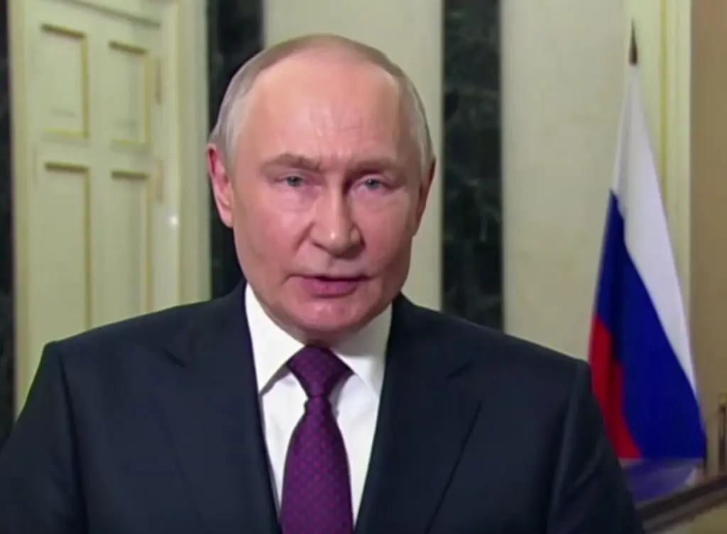 Путін визнав удари по НПЗ та маркетплейсах і анонсував «відповідь» Україні