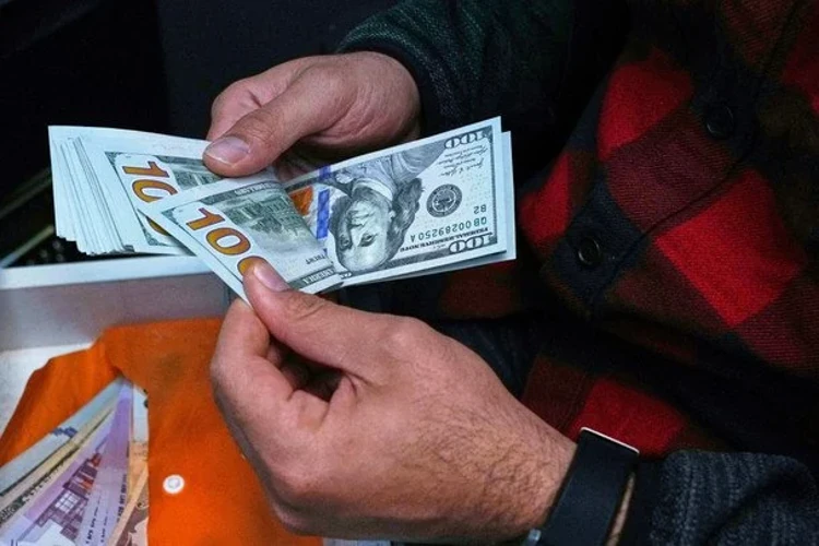 Що змінилося в курсах НБУ 20 жовтня: долар на 45 грн