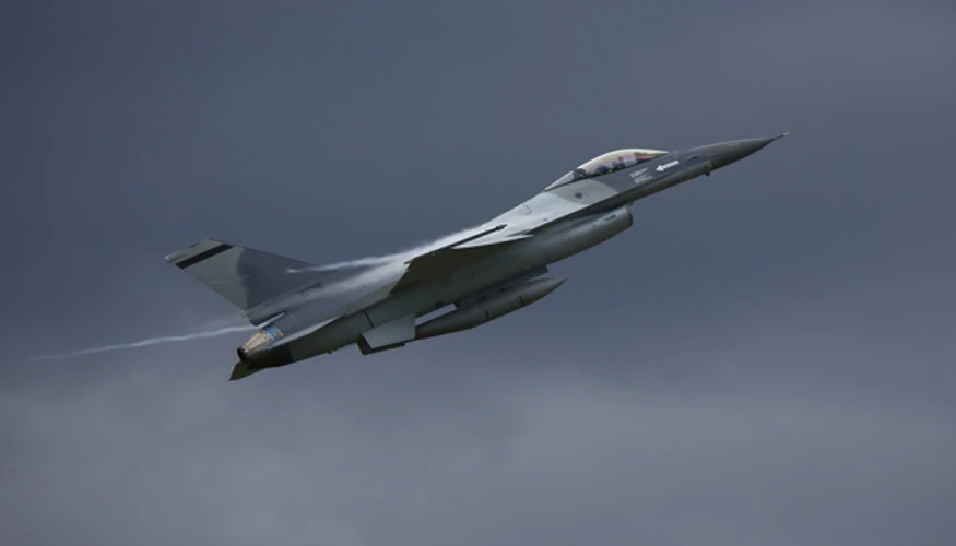 Винищувач F-16 Військово-Повітряних сил Румунії